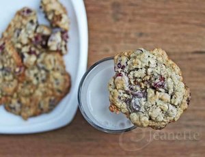 gluten_free_chocolate_cranberry_walnut_cookies